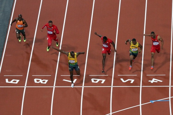 Phá kỷ lục Olympic do chính anh tạo ra 4 năm trước ở Bắc Kinh là 9,69 giây.